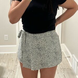Altard state: white & black skirt